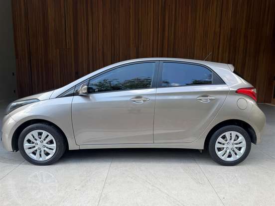 HYUNDAI-HB20-1.0 COMFORT PLUS 12V FLEX 4P MANUAL HYUNDAI-HB20-2017