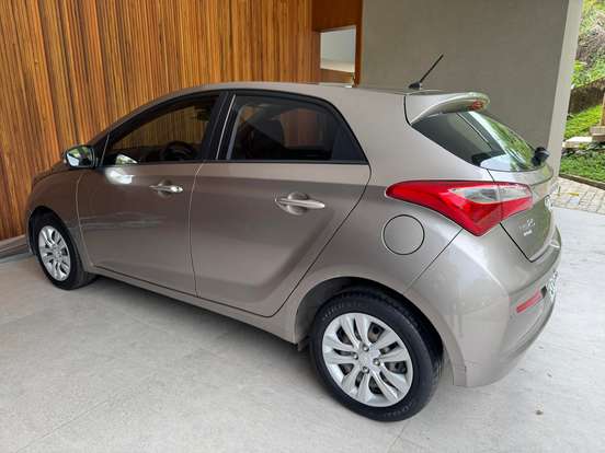 HYUNDAI-HB20-1.0 COMFORT PLUS 12V FLEX 4P MANUAL HYUNDAI-HB20-2017