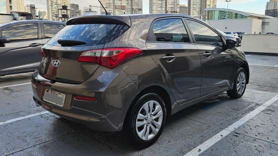 HYUNDAI-HB20-2015