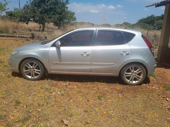 HYUNDAI-I30-2.0 MPI 16V GASOLINA 4P AUTOMÁTICO HYUNDAI-I30-2010