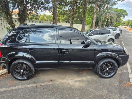 HYUNDAI-TUCSON-2008