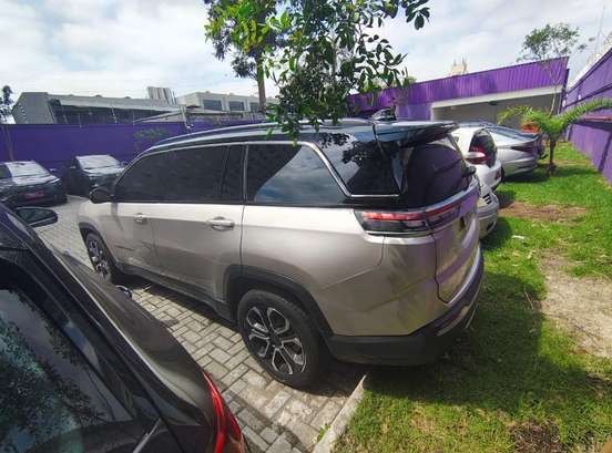 JEEP-COMMANDER-2024