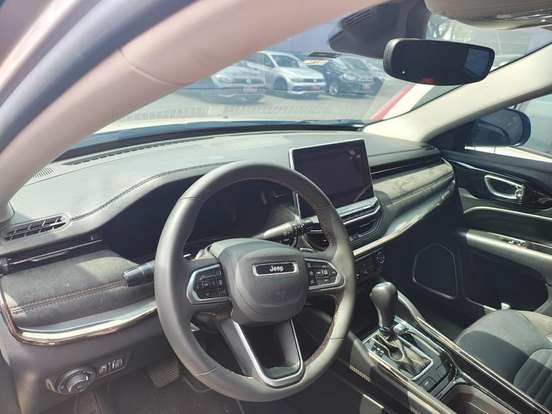 JEEP-COMMANDER-2024