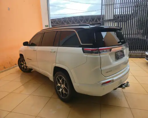 JEEP-COMMANDER-2024