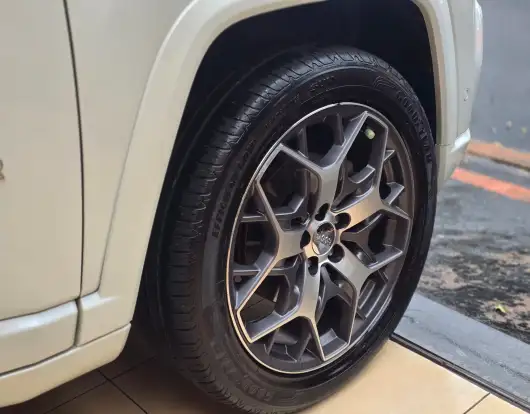 JEEP-COMMANDER-2024