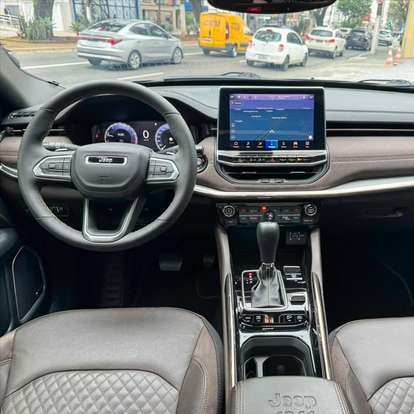 JEEP-COMMANDER-2024