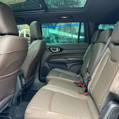 JEEP-COMMANDER-2024