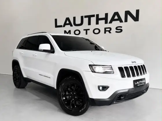 JEEP GRAND CHEROKEE 3.6 LAREDO 4X4 V6 24V GASOLINA 4P AUTOMÁTICO