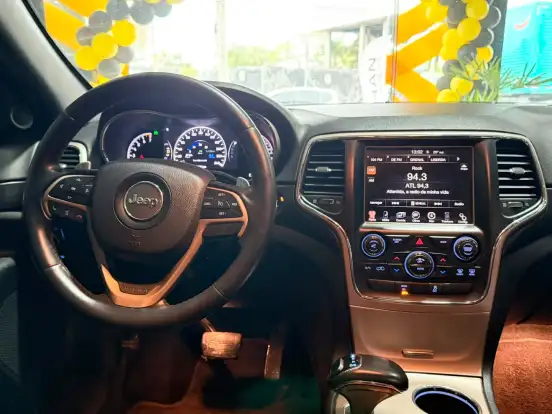 JEEP-GRAND CHEROKEE-3.6 LAREDO 4X4 V6 24V GASOLINA 4P AUTOMÁTICO JEEP-GRAND CHEROKEE-2014