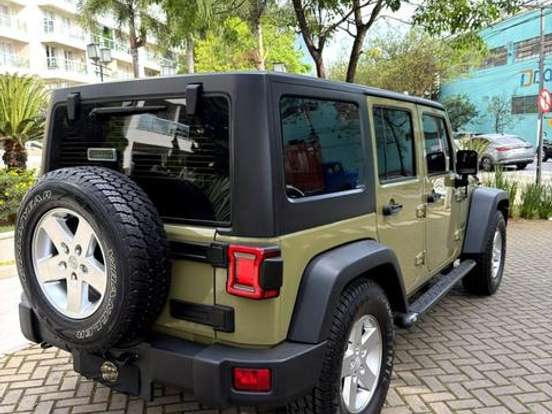 JEEP-WRANGLER-3.6 UNLIMITED SPORT 4X4 V6 GASOLINA 4P AUTOMÁTICO JEEP-WRANGLER-2013