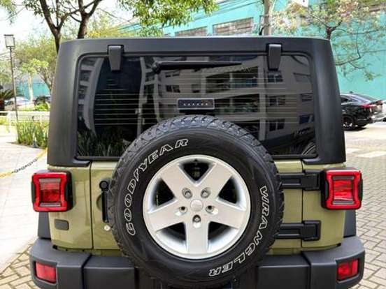 JEEP-WRANGLER-3.6 UNLIMITED SPORT 4X4 V6 GASOLINA 4P AUTOMÁTICO JEEP-WRANGLER-2013