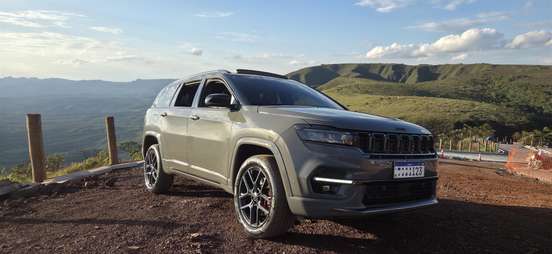JEEP-COMMANDER-2024