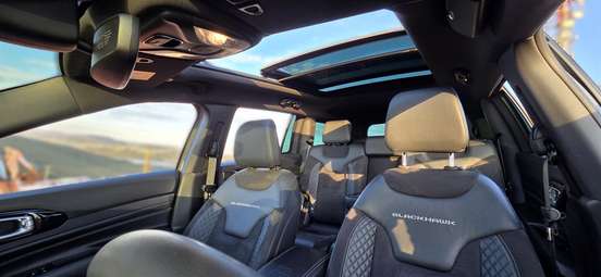 JEEP-COMMANDER-2024
