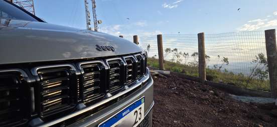 JEEP-COMMANDER-2024