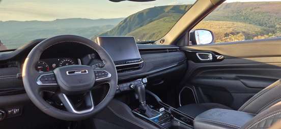 JEEP-COMMANDER-2024