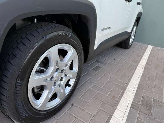 JEEP-RENEGADE-2025
