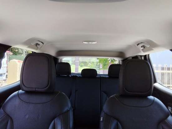 JEEP-RENEGADE-2023