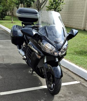 KAWASAKI CONCOURS 14 