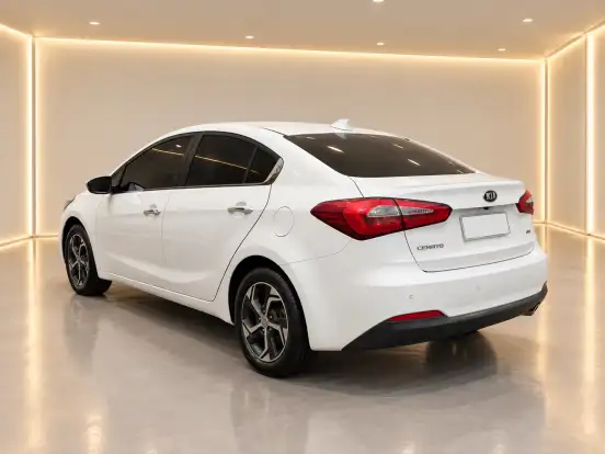 KIA-CERATO-1.6 SX 16V FLEX 4P AUTOMÁTICO KIA-CERATO-2013