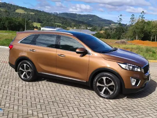 KIA-SORENTO-3.3 V6 GASOLINA EX 7L AUTOMATICO KIA-SORENTO-2015