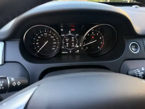 LAND ROVER-DISCOVERY SPORT-2.0 16V SI4 TURBO GASOLINA SE 4P AUTOMÁTICO LAND ROVER-DISCOVERY SPORT-2018
