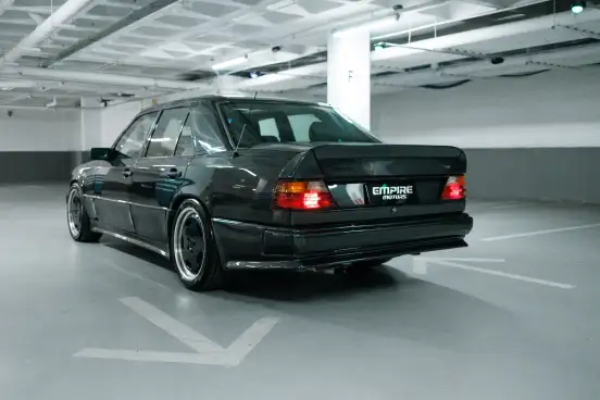 MERCEDES-BENZ-300 E-1992