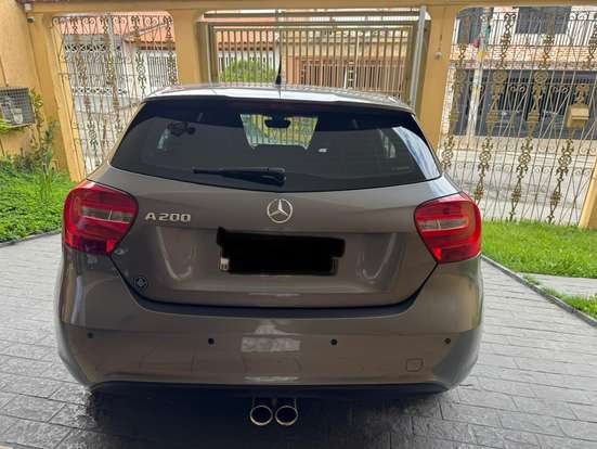 MERCEDES-BENZ-A 200-1.6 TURBO STYLE 16V GASOLINA 4P AUTOMÁTICO MERCEDES-BENZ-A 200-2014