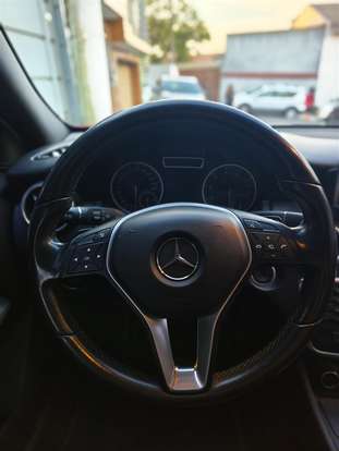MERCEDES-BENZ-A 200-2015