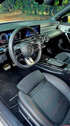 MERCEDES-BENZ-CLA 35 AMG-2024