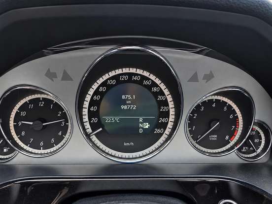 MERCEDES-BENZ-E 350-3.5 AVANTGARDE EXECUTIVE V6 GASOLINA 4P AUTOMÁTICO MERCEDES-BENZ-E 350-2010