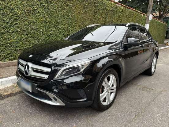 MERCEDES-BENZ-GLA 200-2017