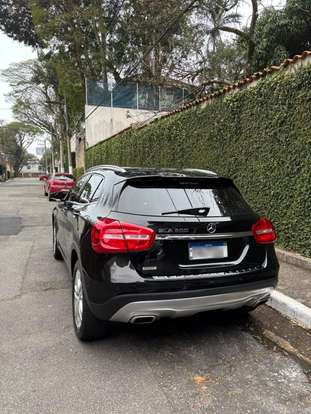 MERCEDES-BENZ-GLA 200-2017