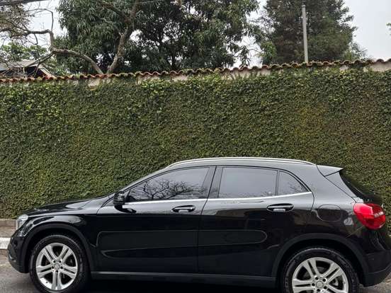 MERCEDES-BENZ-GLA 200-1.6 CGI ENDURO 16V TURBO FLEX 4P AUTOMÁTICO MERCEDES-BENZ-GLA 200-2017