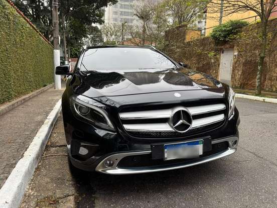 MERCEDES-BENZ-GLA 200-2017