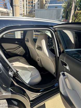 MERCEDES-BENZ-GLA 200-2018