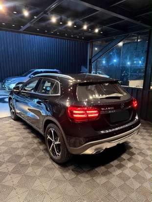 MERCEDES-BENZ-GLA 200-2019