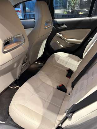 MERCEDES-BENZ-GLA 200-2019