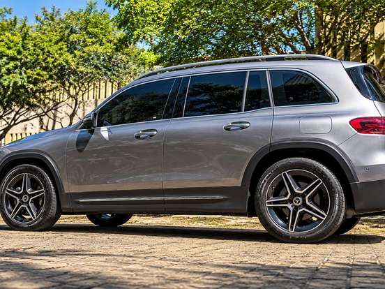 MERCEDES-BENZ-GLB 220-2.0 MHEV AMG LINE 4MATIC 8G-DCT MERCEDES-BENZ-GLB 220-2025