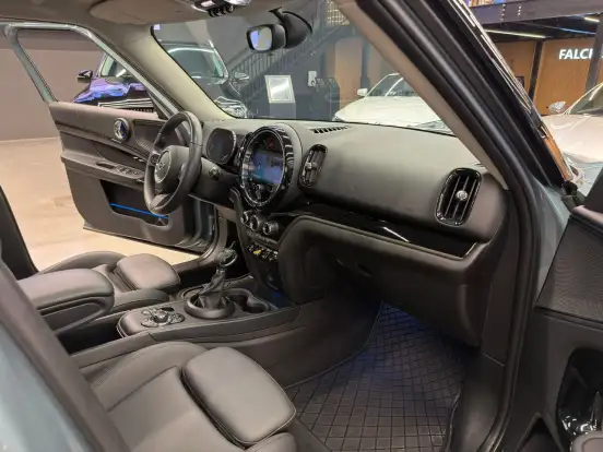 MINI-COUNTRYMAN-2023