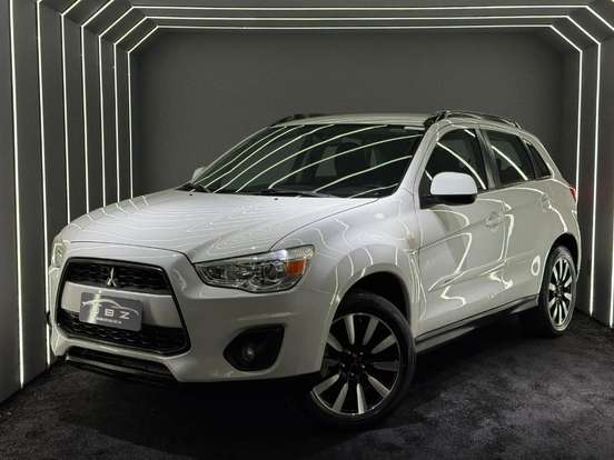 MITSUBISHI-ASX-2014
