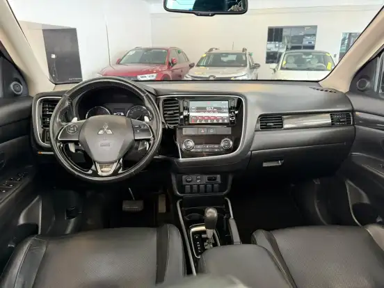 MITSUBISHI-OUTLANDER-2.0 COMFORT 16V GASOLINA 4P AUTOMÁTICO MITSUBISHI-OUTLANDER-2017