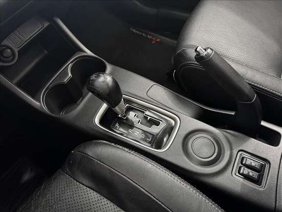 MITSUBISHI-OUTLANDER-2.0 16V GASOLINA 4P AUTOMÁTICO MITSUBISHI-OUTLANDER-2014