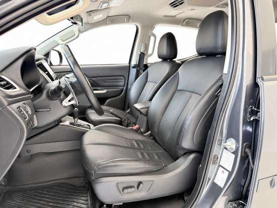 MITSUBISHI-TRITON-2.4 BITURBO DIESEL CD HPE-S 4X4 AUTOMÁTICO MITSUBISHI-TRITON-2024