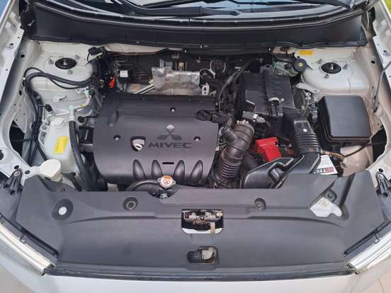 MITSUBISHI-ASX-2015