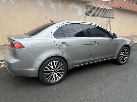 MITSUBISHI-LANCER-2.0 HLE 16V GASOLINA 4P AUTOMÁTICO MITSUBISHI-LANCER-2016
