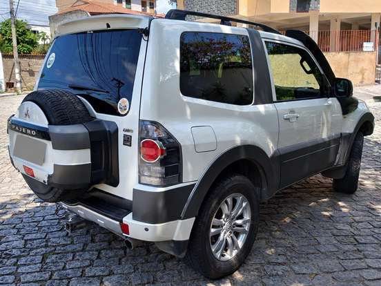 MITSUBISHI-PAJERO FULL-3.2 HPE 4X4 16V DIESEL 2P AUTOMÁTICO MITSUBISHI-PAJERO FULL-2014