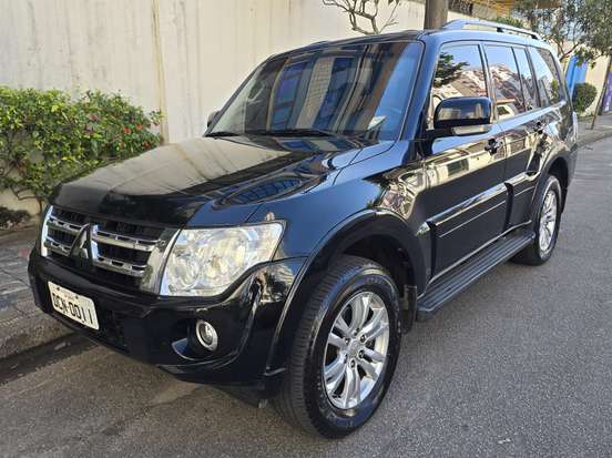 MITSUBISHI-PAJERO FULL-2011