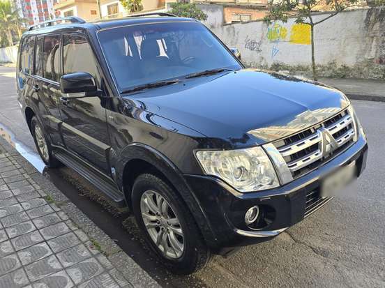 MITSUBISHI-PAJERO FULL-2011