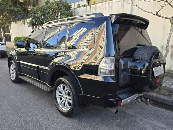 MITSUBISHI-PAJERO FULL-3.2 HPE 4X4 16V TURBO INTERCOOLER DIESEL 4P AUTOMÁTICO MITSUBISHI-PAJERO FULL-2011