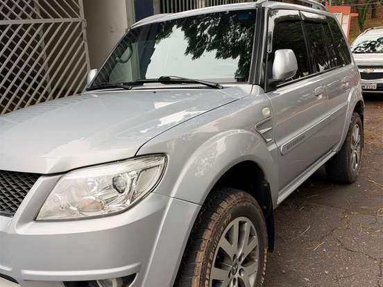 MITSUBISHI-PAJERO TR4-2.0 4X4 16V 140CV FLEX 4P AUTOMÁTICO MITSUBISHI-PAJERO TR4-2013